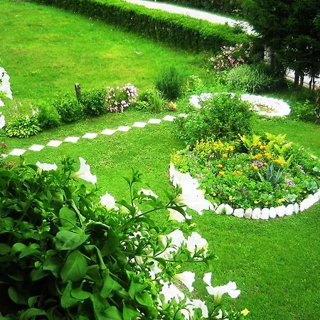Oda ve Kahvaltı Sobe Cuskic 3*
