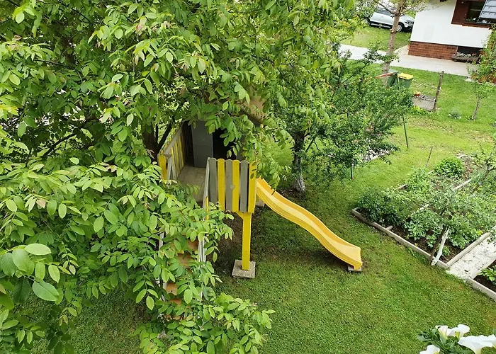 Sobe Cuskic ベッド・アンド・ブレックファスト ボーヒニ