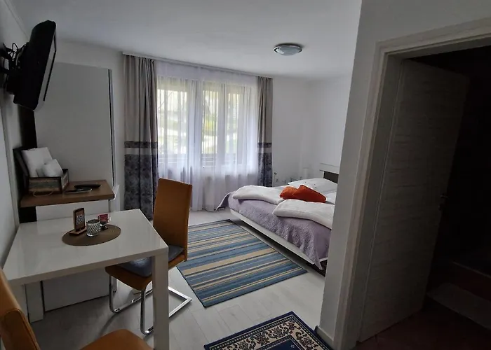 Sobe Cuskic ベッド・アンド・ブレックファスト ボーヒニ